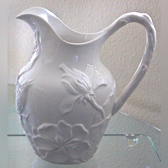GRACES TEAWARE PITCHER PORCELAIN - Picture 1 of 6